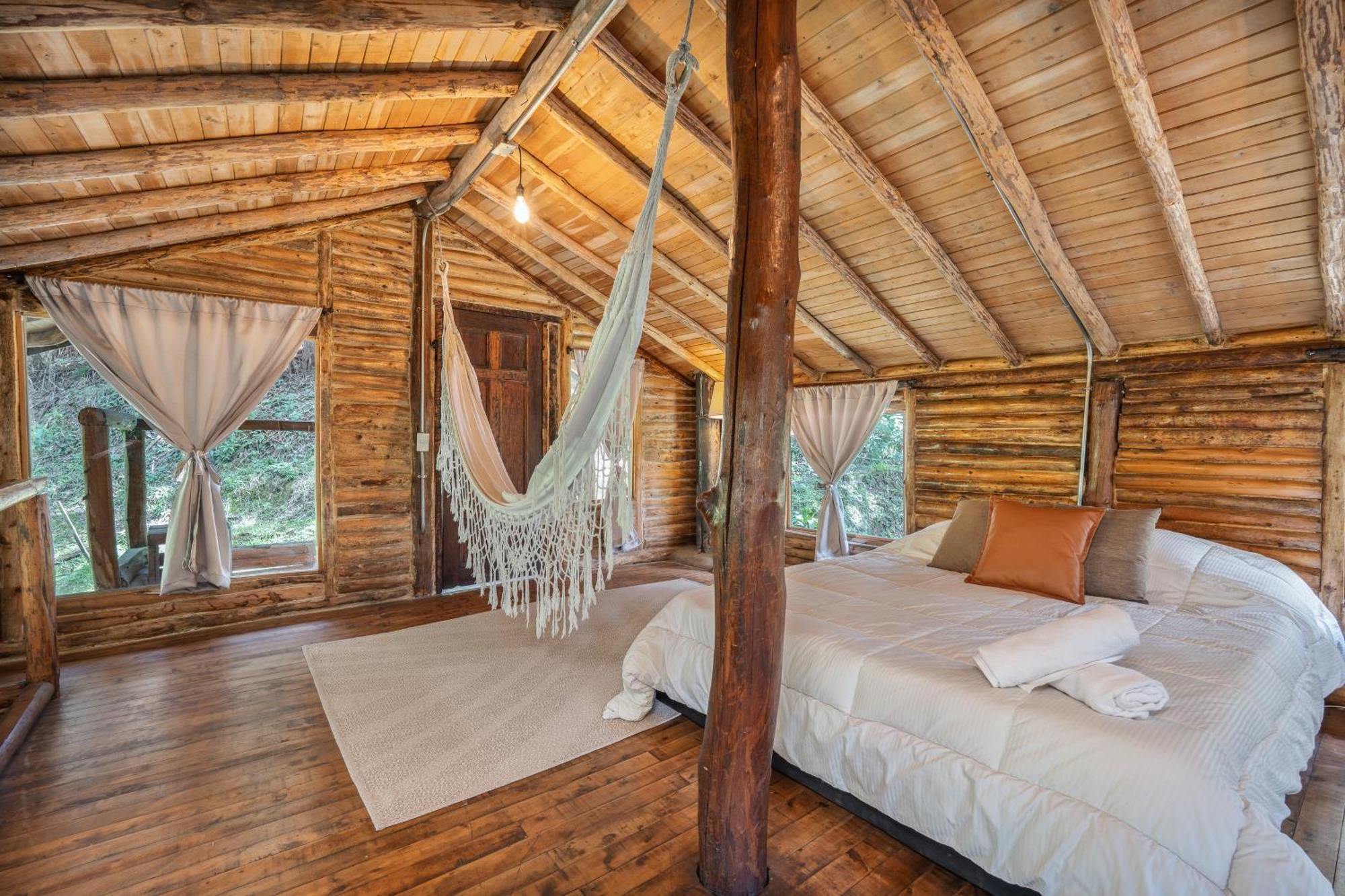 Cabanas Casa Monte En Santa Elena