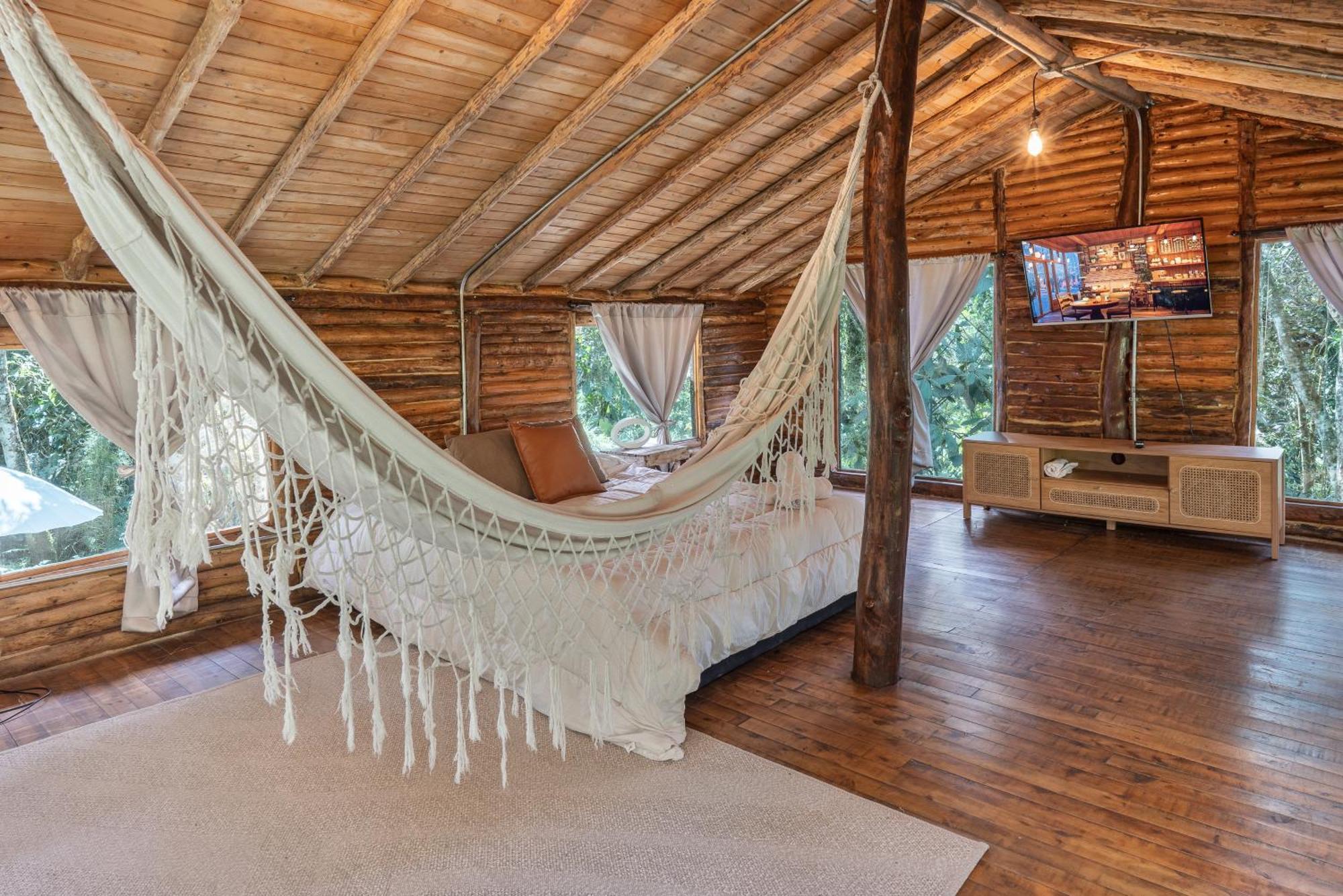 Cabanas Casa Monte En Santa Elena *
