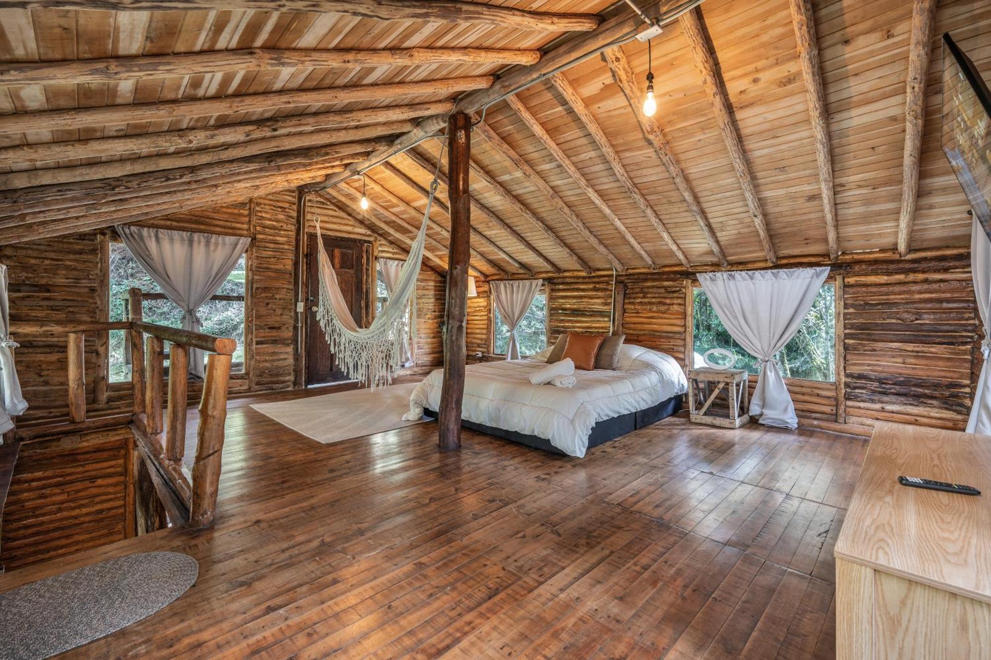 Cabanas Casa Monte En Santa Elena Camping